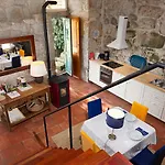 Manor House 아파트 *