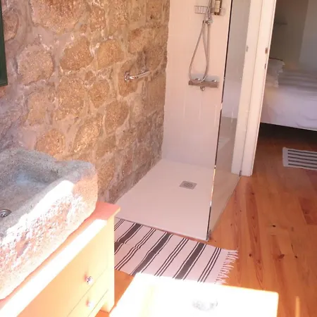 Manor House Apartment *