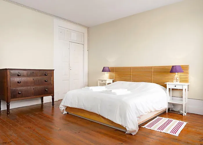 Manor House פורטו