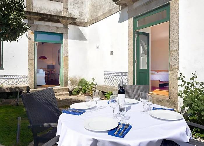 Manor House דירה