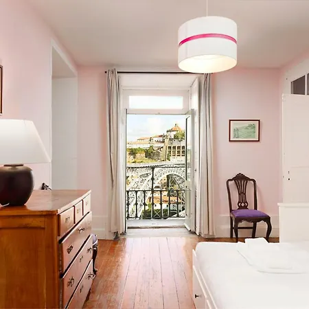Manor House Apartment